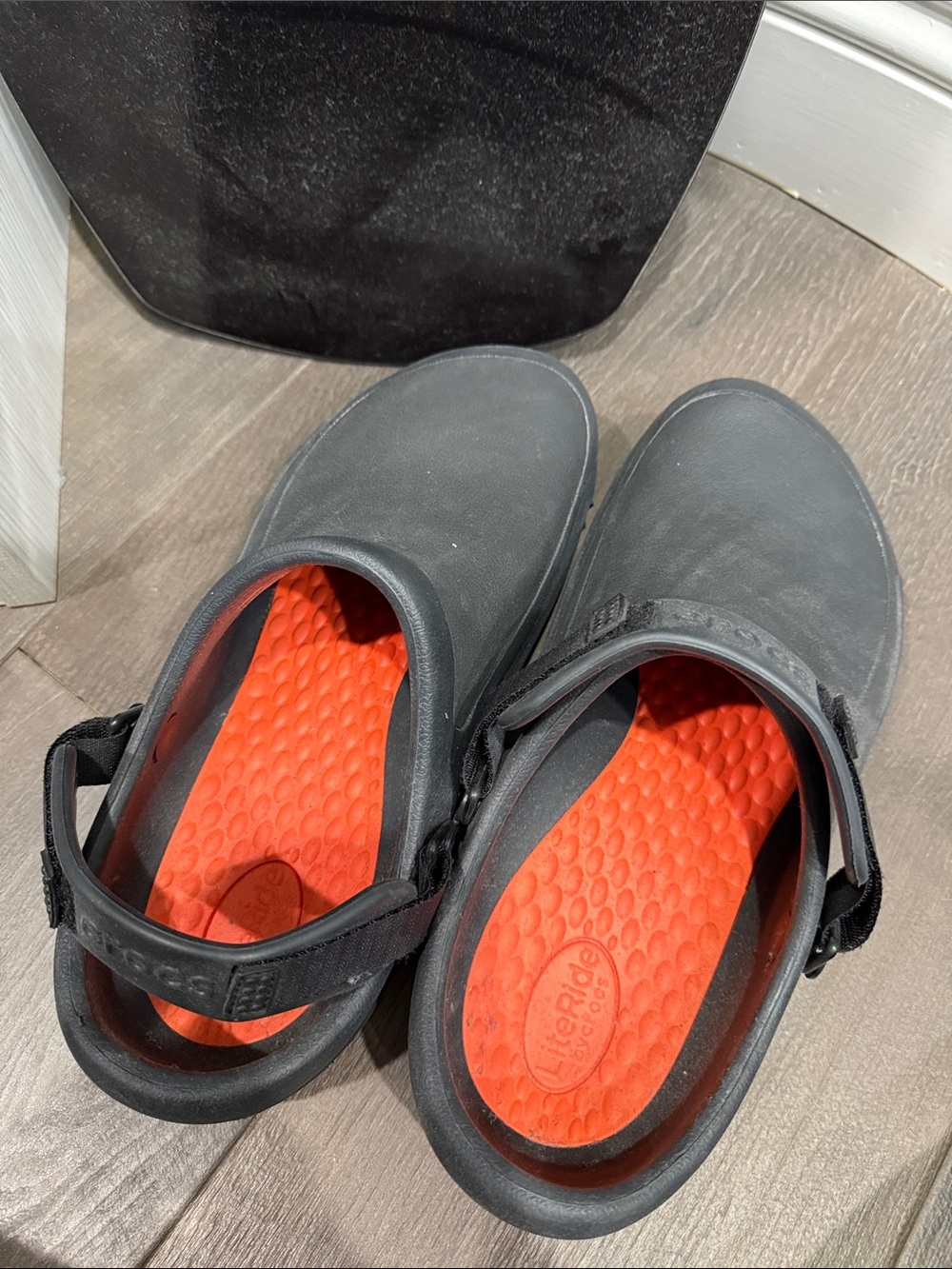 Crocs Men’s Clogs - Picture 3 of 3